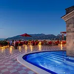 Minerva Hotel 4*